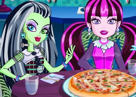 Игра Монстр Хай: Пицца на Хэллоуин