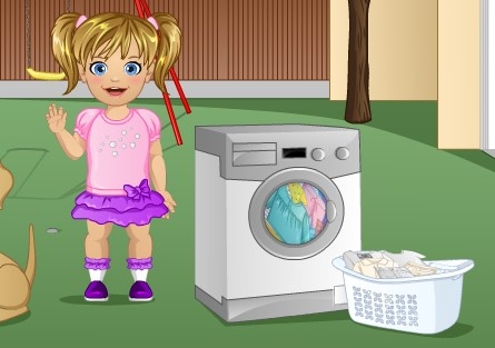 Игра Малышка Эмма Стирает
