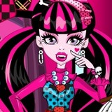 Одевалка Дракулаура