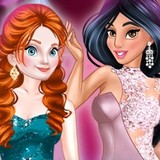 Принцессы Диснея  на Показе Мод